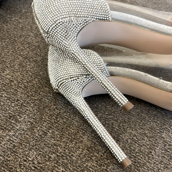 Steve Madden Malibu-R Rhinestone Vinyl Pointed-Toe Pumps Size 7.5 - Picture 14 of 14